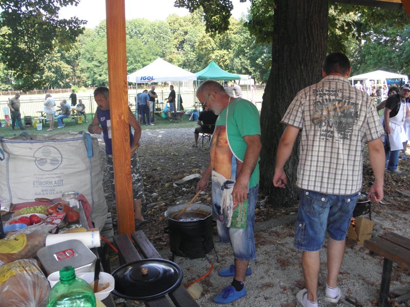 Fotogaléria Súťaž vo varení guláša 2013 (22) Súťaž vo varení guláša 2013