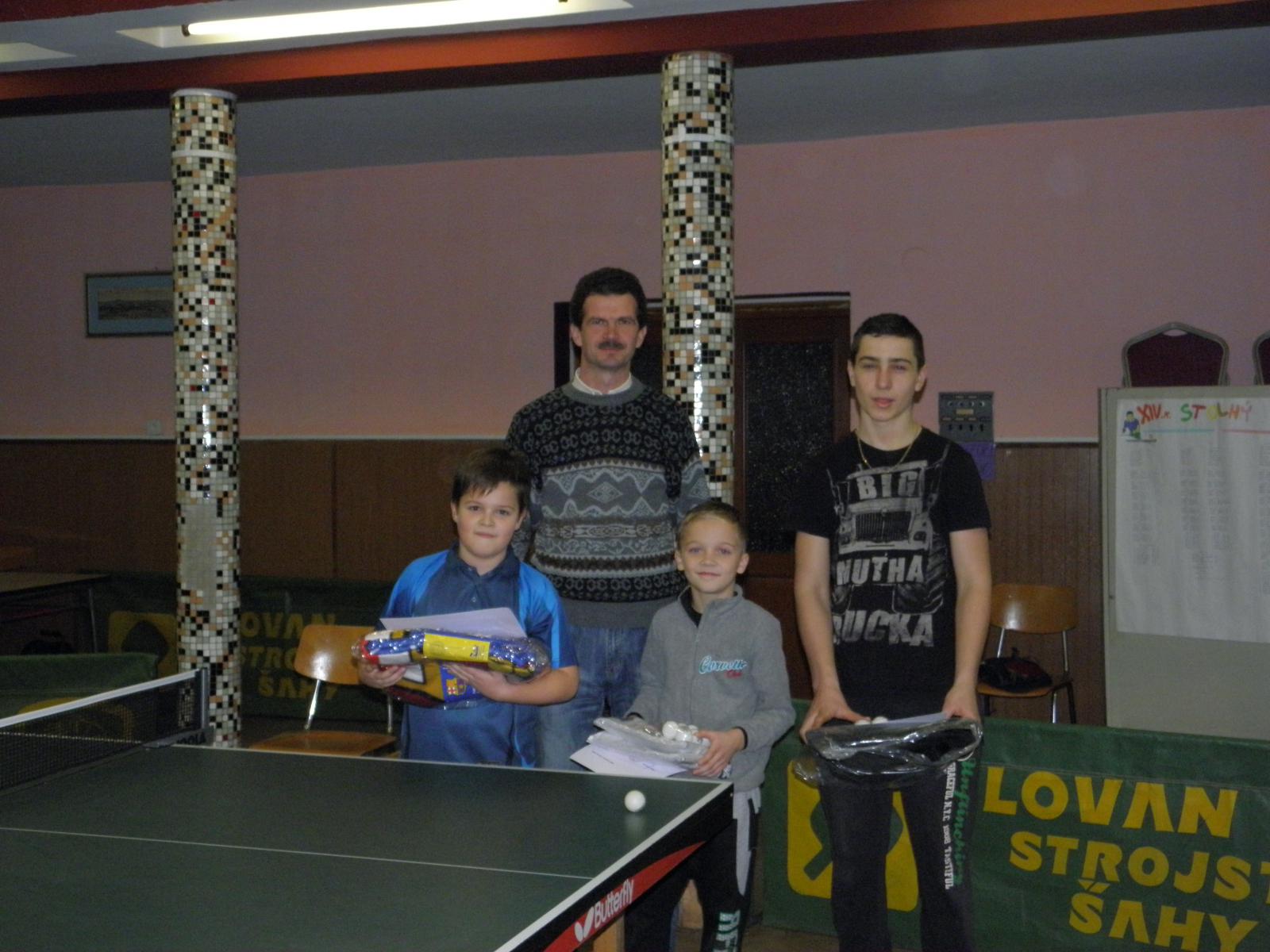 Fotogaléria 15. stolnotenisový turnaj, 15.évi asztalitenisz bajnokság, 02.01.2016 (6) 15. stolnotenisový turnaj, 15.évi asztalitenisz bajnokság, 02.01.2016